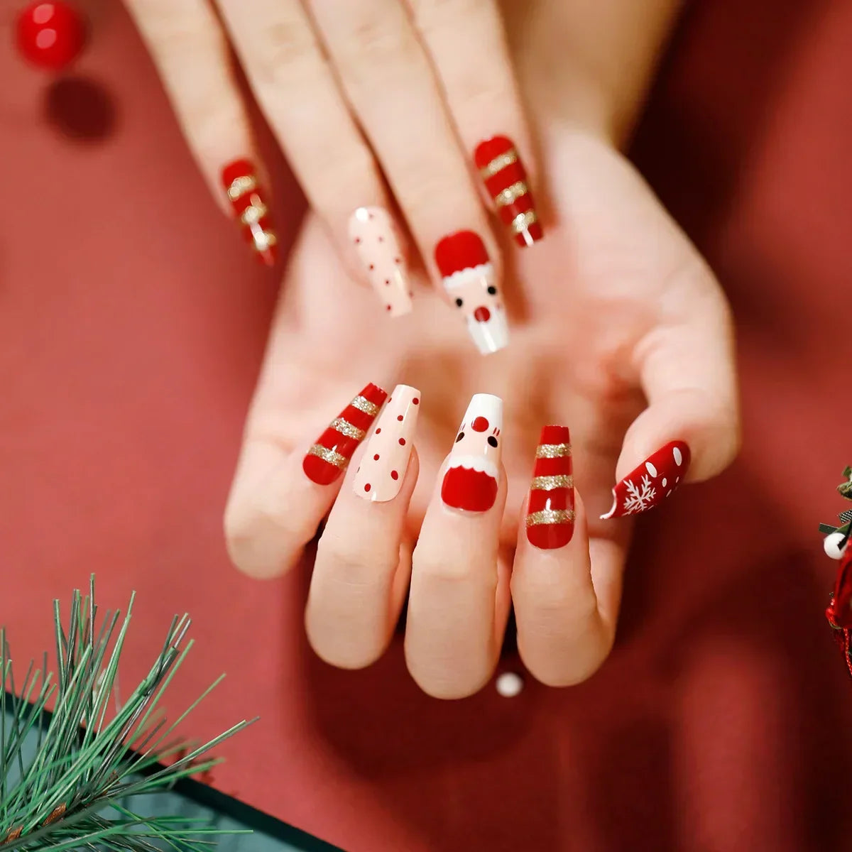 Gold Powder Christmas Fake Nails-21