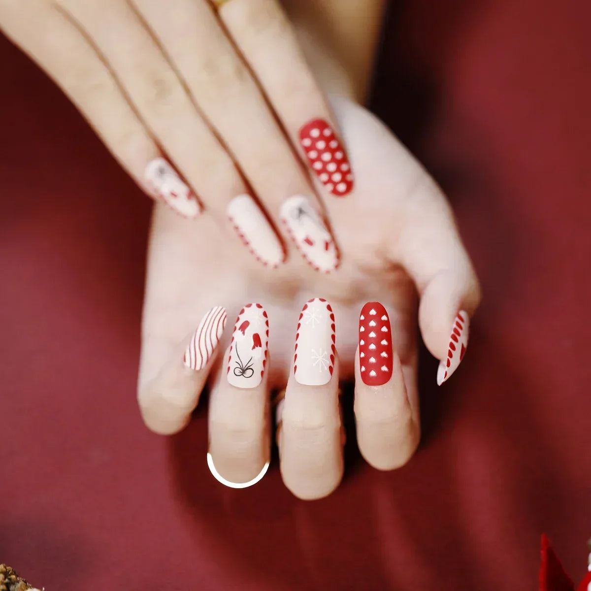 Gold Powder Christmas Fake Nails-29