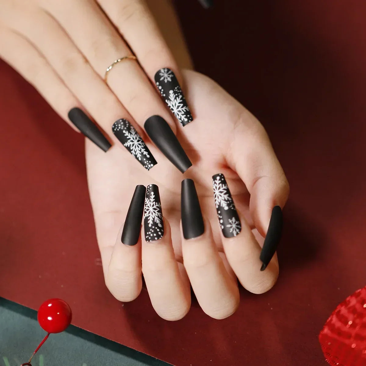 Gold Powder Christmas Fake Nails-59